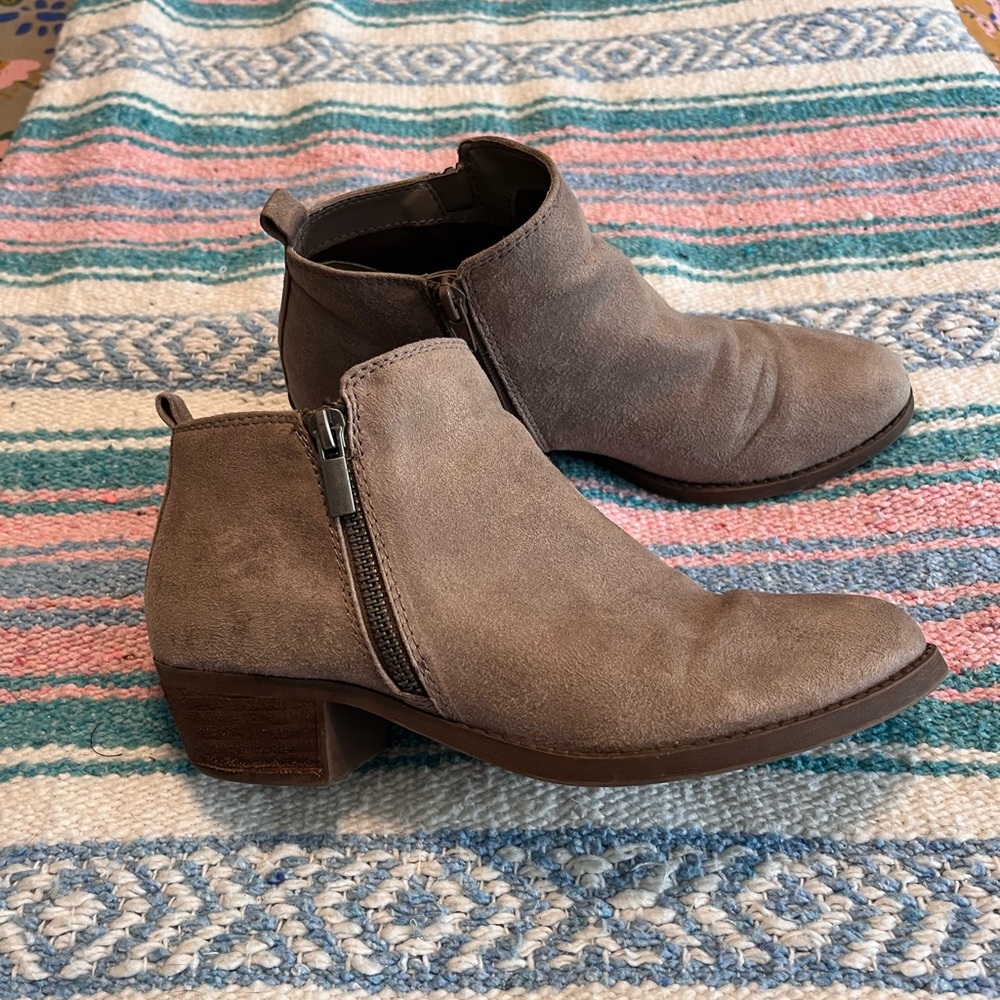 Carlos Santana Booties sz 6.5